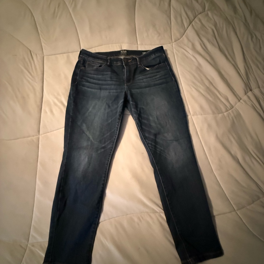 a.n.a Blue Skinny Jean Capris